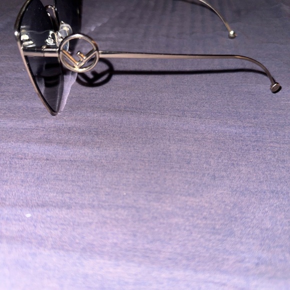 Fendi Sunglasses - Picture 3 of 3